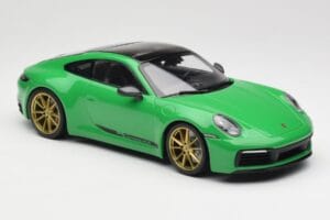Porsche 911 992 Carrera 4S Python Green Minichamps 1:18 155067325 Metall — Bild 4 von 6