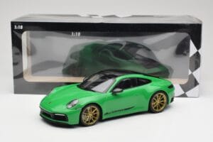 Porsche 911 992 Carrera 4S Python Green Minichamps 1:18 155067325 Metall — Bild 6 von 6