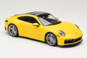 Porsche 911 992 Carrera 4S Gelb Minichamps 1:18 155067320 Metall — Bild 4 von 6