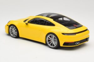 Porsche 911 992 Carrera 4S Gelb Minichamps 1:18 155067320 Metall — Bild 5 von 6