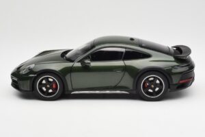 Porsche 911 992 Dakar Oak Grün Metallic Norev 1:18 187241 Metall — Bild 4 von 9