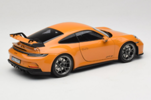 Porsche 911 992 GT3 Bahama Yellow Norev 1:18 187387 Metall — Bild 3 von 8