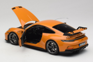 Porsche 911 992 GT3 Bahama Yellow Norev 1:18 187387 Metall — Bild 5 von 8