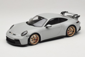 Porsche 911 992 GT3 Chalk Goldene Felgen Minichamps 1:18 117069001 Metall