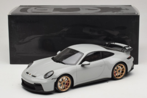 Porsche 911 992 GT3 Chalk Goldene Felgen Minichamps 1:18 117069001 Metall — Bild 6 von 6