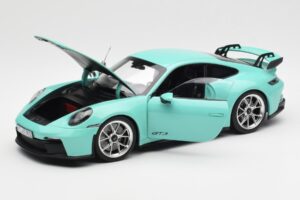 Porsche 911 992 GT3 Mint Grün Norev 1:18 187316 Metall — Bild 2 von 8
