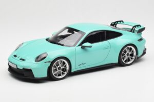 Porsche 911 992 GT3 Mint Grün Norev 1:18 187316 Metall