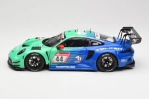 Porsche 911 992 GT3 R Falken #44 D. Eriksson / T. Heinemann 24 Hours of Nurburgring 2023 Minichamps 1:18 113236344 Metall — Bild 4 von 8