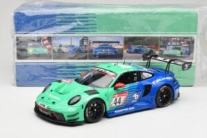 Porsche 911 992 GT3 R Falken #44 D. Eriksson / T. Heinemann 24 Hours of Nurburgring 2023 Minichamps 1:18 113236344 Metall — Bild 8 von 8