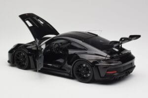 Porsche 911 992 GT3 RS Schwarz & Schwarz Felgen Concept Minichamps 1:18 911992003 Metall — Bild 5 von 8
