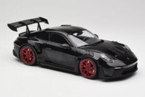 Porsche 911 992 GT3 RS Schwarz & Rote Räder & Schwarzes Dekor Minichamps 1:18 153062240 Metall — Bild 4 von 6