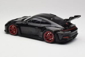 Porsche 911 992 GT3 RS Schwarz & Rote Räder & Schwarzes Dekor Minichamps 1:18 153062240 Metall — Bild 5 von 6
