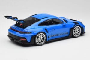 Porsche 911 992 GT3 RS Blau & Silberne Räder & Schwarzes Dekor Minichamps 1:18 153062234 Metall — Bild 2 von 6