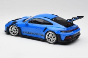Porsche 911 992 GT3 RS Blau & Silberne Räder & Schwarzes Dekor Minichamps 1:18 153062234 Metall — Bild 5 von 6