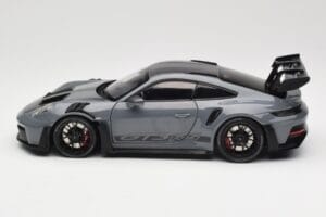 Porsche 911 992 GT3 RS Crayon Weissach Package & Black Wheels Minichamps 1:18 110062024 Metall — Bild 4 von 8