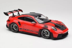 Porsche 911 992 GT3 RS Guards Rot & Silberne Räder Weissach Package Minichamps 1:18 153062246 Metall — Bild 4 von 6