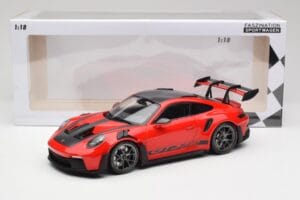 Porsche 911 992 GT3 RS Guards Rot & Silberne Räder Weissach Package Minichamps 1:18 153062246 Metall — Bild 6 von 6