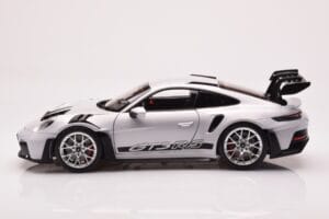 Porsche 911 992 GT3 RS Ice Grau Norev 1:18 187359 Metall — Bild 4 von 8