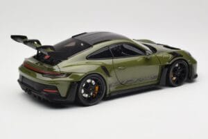 Porsche 911 992 GT3 RS Nato Olive & Black Wheels Minichamps 1:18 110062027 Metall — Bild 3 von 8
