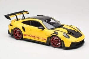 Porsche 911 992 GT3 RS Racing Yellow Weissach Package & Red Wheels Minichamps 1:18 110062025 Metall — Bild 6 von 8