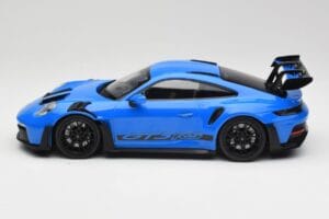 Porsche 911 992 GT3 RS Shark Blau & Schwarze Räder Minichamps 1:18 153062233 Metall — Bild 3 von 6