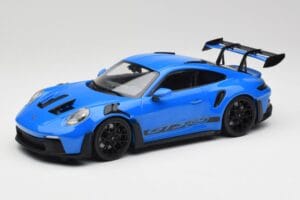 Porsche 911 992 GT3 RS Shark Blau & Schwarze Räder Minichamps 1:18 153062233 Metall