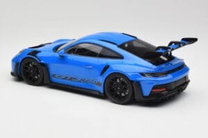 Porsche 911 992 GT3 RS Shark Blau & Schwarze Räder Minichamps 1:18 153062233 Metall — Bild 5 von 6
