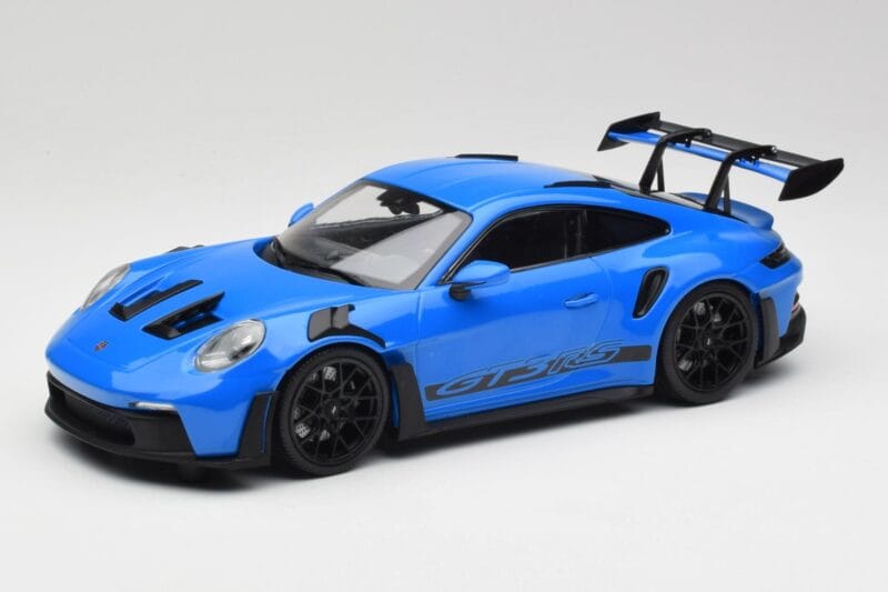 Porsche 911 992 GT3 RS Shark Blau & Schwarze Räder Minichamps 1:18 153062233 Metall