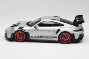 Porsche 911 992 GT3 RS Silber & Rote Räder Minichamps 1:18 153062241 Metall — Bild 3 von 6