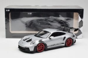 Porsche 911 992 GT3 RS Silber & Rote Räder Minichamps 1:18 153062241 Metall — Bild 6 von 6