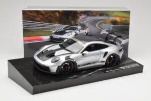 Porsche 911 992 GT3 RS Silber Weissach Package Minichamps 1:18 110062020 Metall — Bild 8 von 8