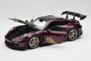 Porsche 911 992 GT3 RS Ultraviolett & Silber Räder Minichamps 1:18 110062029 Metall — Bild 2 von 8