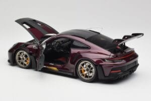 Porsche 911 992 GT3 RS Ultraviolett & Silber Räder Minichamps 1:18 110062029 Metall — Bild 5 von 8