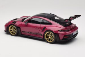 Porsche 911 992 GT3 RS Weissach Package Ruby Star Norev 1:18 187370 Metall — Bild 7 von 8
