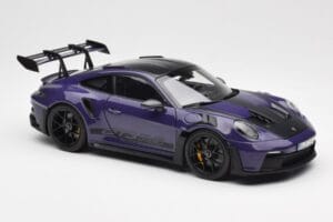 Porsche 911 992 GT3 RS Weissach Package Ultraviolet Norev 1:18 187368 Metall — Bild 6 von 8