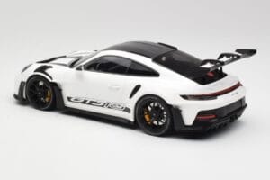 Porsche 911 992 GT3 RS Weiß & Schwarze Räder Minichamps 1:18 155062230 Metall — Bild 5 von 6