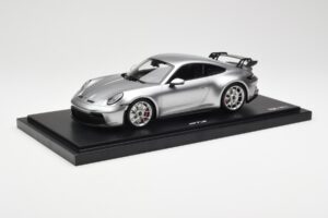 Porsche 911 992 GT3 Silber Minichamps 1:18 WAP0211510M004 Resin