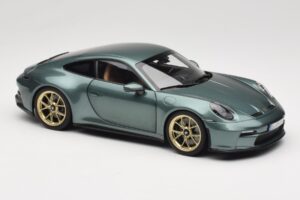 Porsche 911 992 GT3 Touring Package Malachite Green Metallic Norev 1:18 187382 Metall — Bild 6 von 8
