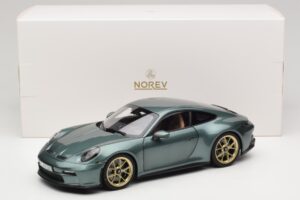 Porsche 911 992 GT3 Touring Package Malachite Green Metallic Norev 1:18 187382 Metall — Bild 8 von 8