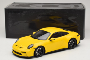 Porsche 911 992 GT3 Touring Gelb Schwarze Felgen Minichamps 1:18 117069021 Metall — Bild 6 von 6