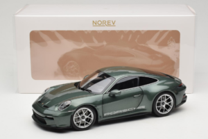 Porsche 911 992 S/T Malachite Green Metallic Norev 1:18 187472 Metall — Bild 8 von 8