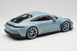 Porsche 911 992 S/T Meisenblau Norev 1:12 127550 Metall — Bild 2 von 6