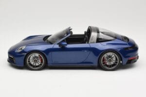Porsche 911 992 Targa 4 GTS Blue Metallic Minichamps 1:18 155061060 Metall — Bild 3 von 6