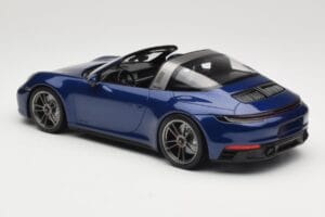 Porsche 911 992 Targa 4 GTS Blue Metallic Minichamps 1:18 155061060 Metall — Bild 5 von 6