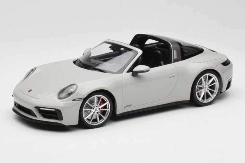Porsche 911 992 Targa 4 GTS Grau Minichamps 1:18 155061064 Metall