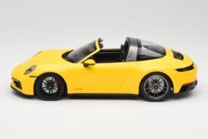 Porsche 911 992 Targa 4 GTS Gelb Minichamps 1:18 153061064 Metall — Bild 3 von 6