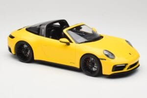Porsche 911 992 Targa 4 GTS Gelb Minichamps 1:18 153061064 Metall — Bild 4 von 6