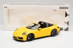 Porsche 911 992 Targa 4 GTS Gelb Minichamps 1:18 153061064 Metall — Bild 6 von 6