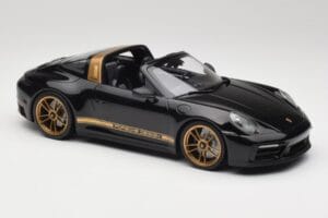 Porsche 911 992 Targa Porsche Design Schwarz & Gold Concept Minichamps 1:18 PORSCHE001 Metall — Bild 4 von 6