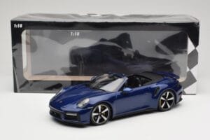 Porsche 911 992 Turbo S Cabriolet Blue Metallic Minichamps 1:18 155069081 Metall — Bild 6 von 6